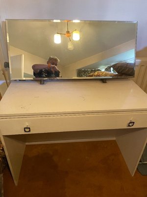 Photo of free dresser with mirror (Hatch End HA5)