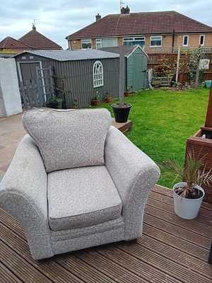 Photo of free Arm chair (LS24)