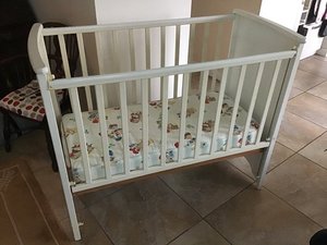 Photo of free Baby’s Cot (Hoton)