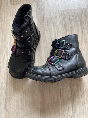 Photo of free Toddler boots size 7 (GL3)