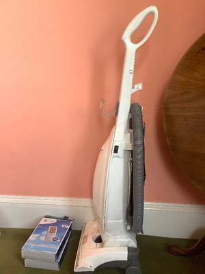 Photo of free Vacuum cleane4 (High St Ken W8)