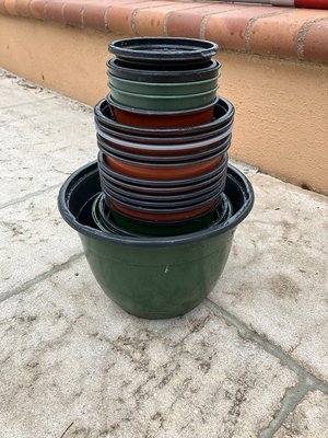 Photo of free Plastic pots (Morgan Hill)
