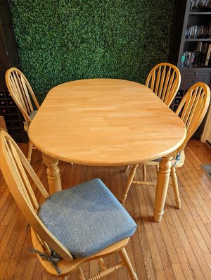 Photo of free Dining table and chairs (Germantown)