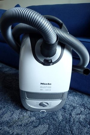 Photo of free vacuum (Fincham PE33)