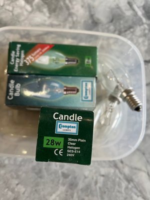 Photo of free Small fit, screw fit 28W bulbs (Middle Barton OX7)