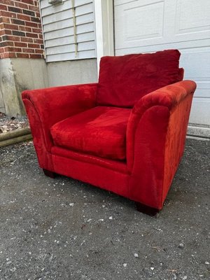 Photo of free Comfy Chair (75 Mountain View Drive)