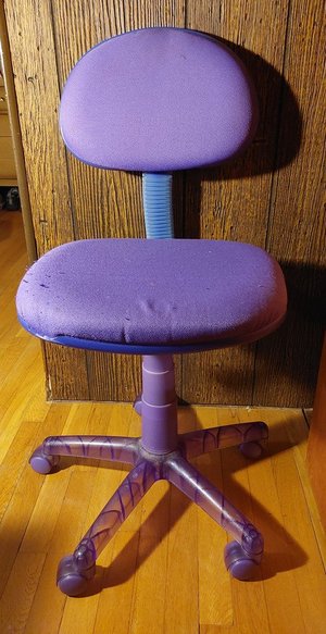Photo of free Desk chair (Hamden)