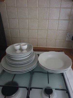 Photo of free 3 White Dinner Plate's, 4 side plate's. 4 soup/pudding bowl (Glenrothes KY6)