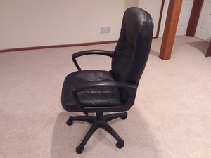 Photo of free Office Chair (Macomb Twp.)