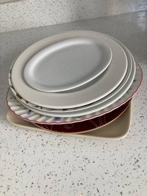 Photo of free Various dinner plates (Hednesford WS12)