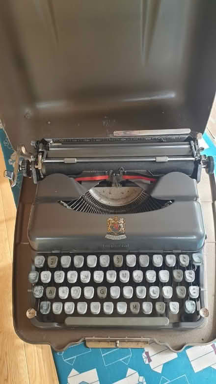 Photo of free Old Imperial travel typewriter (Torre TA23) #1