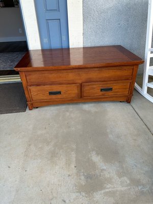 Photo of free Coffee Table (Close to Blooms Ranch)