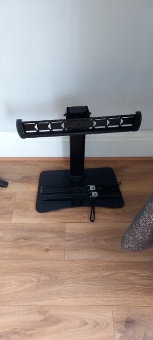 Photo of free tv stand (Farnley LS12)