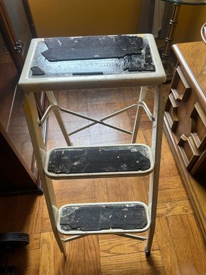 Photo of free Vintage step ladder (Rego Park)