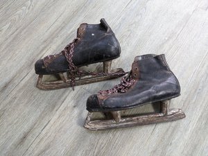 Photo of free Pair of antique ice skates (Moor Side M41)