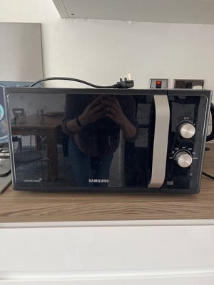 Photo of free Samsung microwave (DA11)