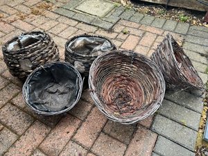 Photo of free Five wicker hanging baskets (Lower Earley RG6)