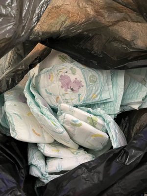 Photo of free X28 pampers nappies size 7 (Chatham)