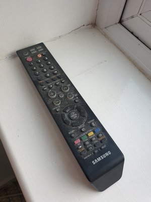 Photo of free Samsung 16" TV (E5)
