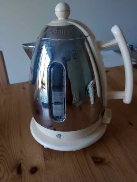 Photo of free Dualit kettle (Ware SG12)