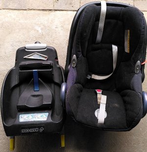Photo of free Maxi Cosi baby car seat and base (Sherwood TN2)