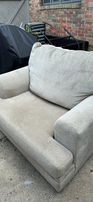 Photo of free Oversized chair (Northwest Columbus)