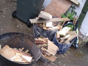 Photo of free quantity of wood (Neston CH64)