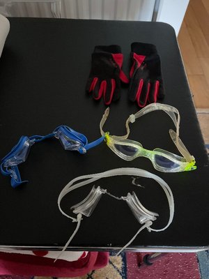 Photo of free Swimming Goggles & Cycling Gloves (Selsdon CR2)