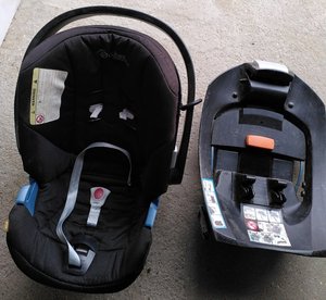 Photo of free Cybex baby car seat and base (Sherwood TN2)