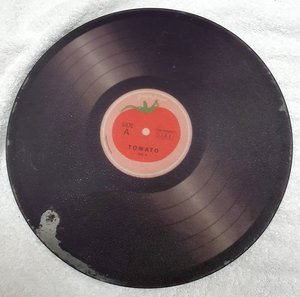 Photo of free HEAT PROOF KITCHEN GLASS PLATE. "L.P. Record" style! 12 ins (Chilcompton)