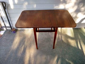 Photo of free Small Table (Needs work) (73 Main Blvd, Ewing Twp.)
