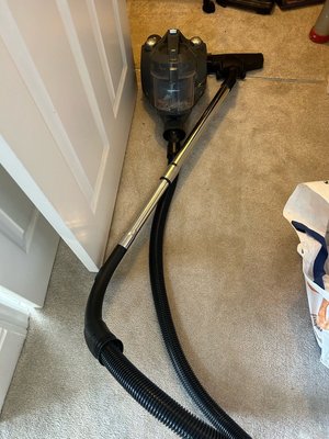 Photo of free Amazon vacuum (BS8)