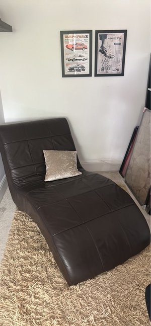 Photo of free Living room comfy chair (BS8)