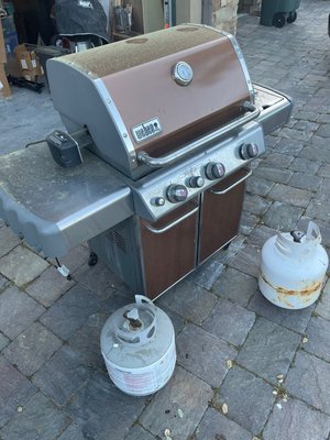 Photo of free Weber Gas Bbq with tanks (Mantelli)