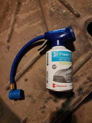 Photo of free Car r134 a/c refrigerant and nozzle (Towne Lake park)