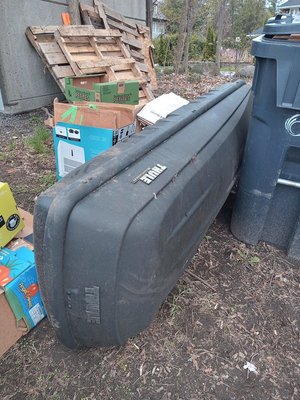 Photo of free Large Thule rack - Mountaineer (Manor Park - Rockcliffe Park)