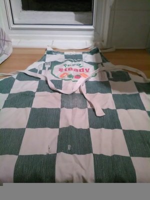 Photo of free old "ready steady cook" apron, some fraying (Wytham OX2)