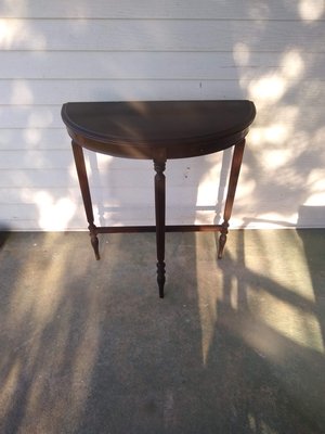 Photo of free Antique Half Circular Table (73 Main Blvd, Ewing Twp.)