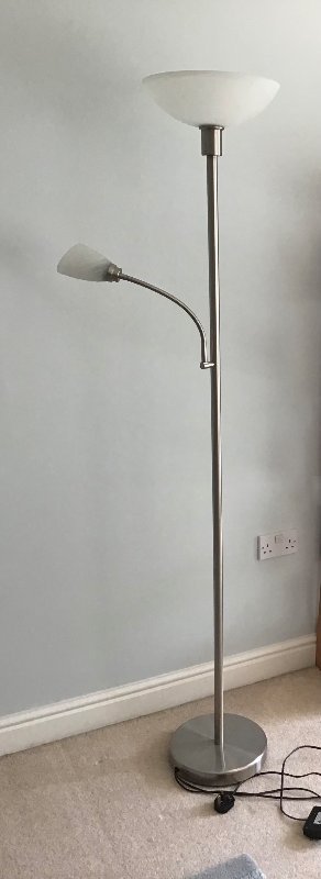 Photo of free Floor lamp in excellent condition (Hurstpierpoint BN6)