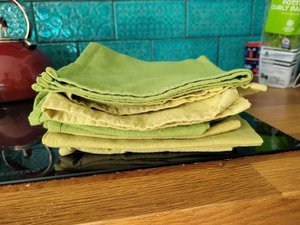 Photo of free 10 x green linen napkins (Upper Holloway N7)