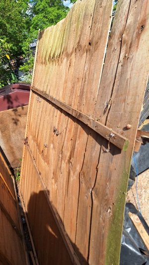 Photo of free 3 Fence panels not perfect (Kempston MK42)