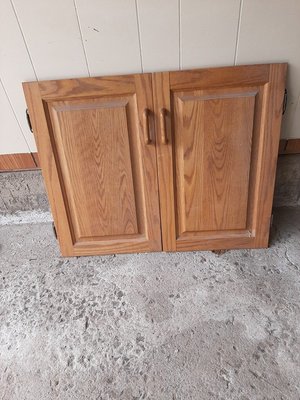 Photo of free Oak cabinet doors (Hazeldean / Castlefrank)