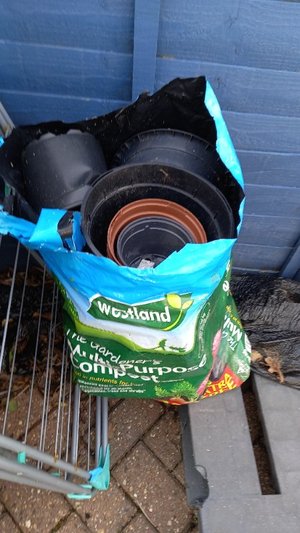 Photo of free Used plastic plant pots (Glenleigh Park TN39)