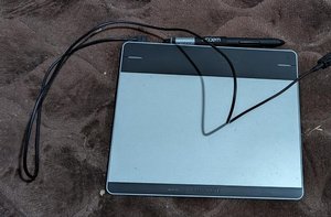 Photo of free USB drawing tablet (Seattle Bitter Lake)