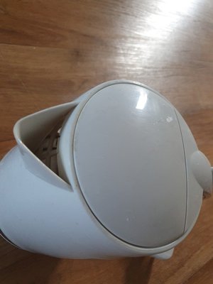 Photo of free White plastic kettle (Bridlington YO16)