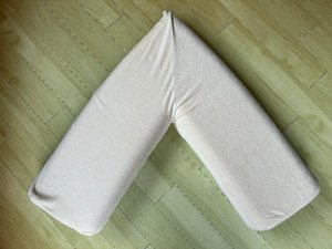 Photo of free V -shaped pillow (Winkfield Row RG42)