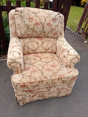 Photo of free Single armchair (St.marys rd,Kettering)