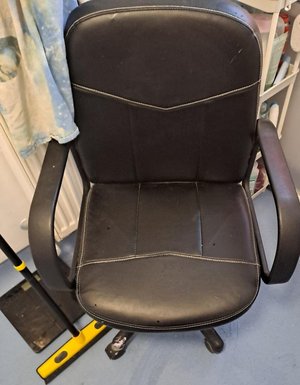 Photo of free Adjustable height chair (HAO near Wembley health centre)