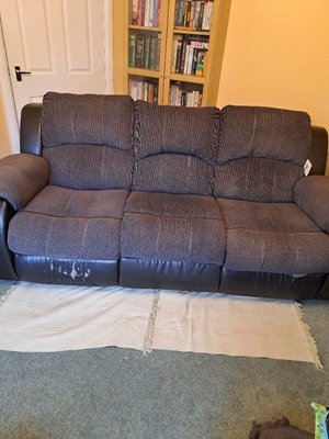 Photo of free 3 Seater Recliner Sofa (Harefield SO18)