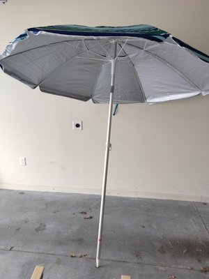 Photo of free Beach Chair and Umbrella (port wentworth)